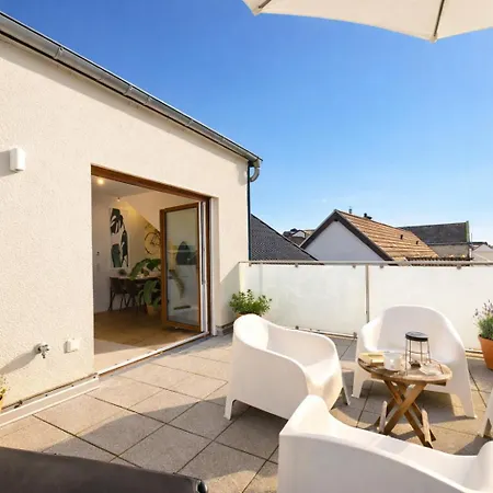 Apartmán Kstay Apartment-kombi Im Eg Und Dg Fuer Bis Zu 8 Personen Mit Dachterrasse, Parkplaetzen, Smart-tvs