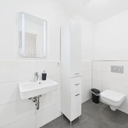 Kstay Apartment-kombi Im Eg Und Dg Fuer Bis Zu 8 Personen Mit Dachterrasse, Parkplaetzen, Smart-tvs Eltville am Rhein