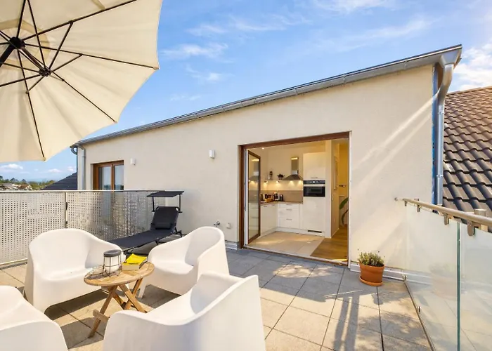 Kstay Apartment-kombi Im Eg Und Dg Fuer Bis Zu 8 Personen Mit Dachterrasse, Parkplaetzen, Smart-tvs *