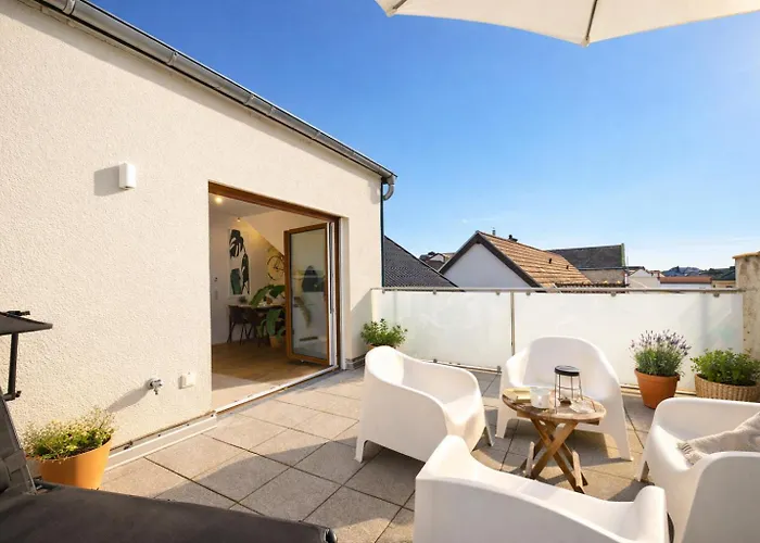 Apartmán Kstay Apartment-kombi Im Eg Und Dg Fuer Bis Zu 8 Personen Mit Dachterrasse, Parkplaetzen, Smart-tvs