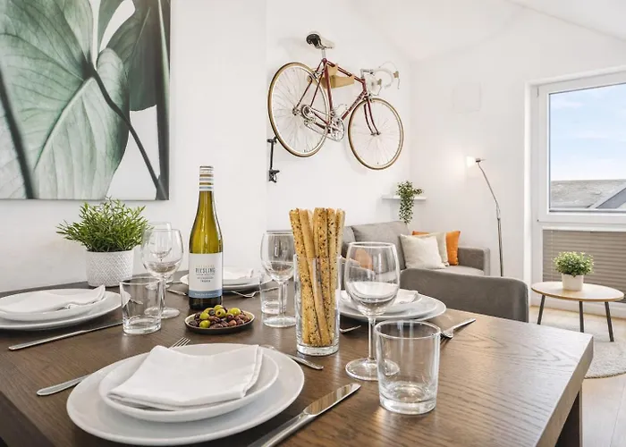 Apartmán Kstay Apartment-kombi Im Eg Und Dg Fuer Bis Zu 8 Personen Mit Dachterrasse, Parkplaetzen, Smart-tvs Eltville am Rhein