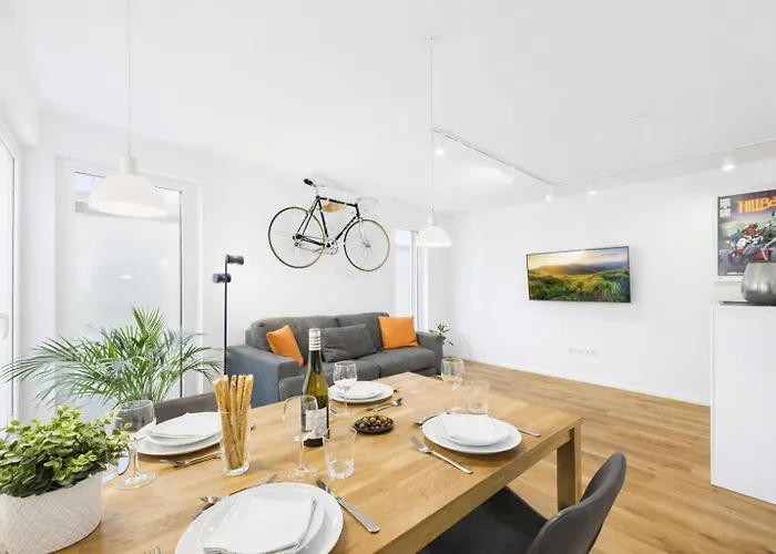 Kstay Apartment-kombi Im Eg Und Dg Fuer Bis Zu 8 Personen Mit Dachterrasse, Parkplaetzen, Smart-tvs Apartmán Eltville am Rhein