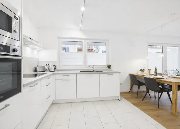 Apartmán Kstay Apartment-kombi Im Eg Und Dg Fuer Bis Zu 8 Personen Mit Dachterrasse, Parkplaetzen, Smart-tvs Eltville am Rhein