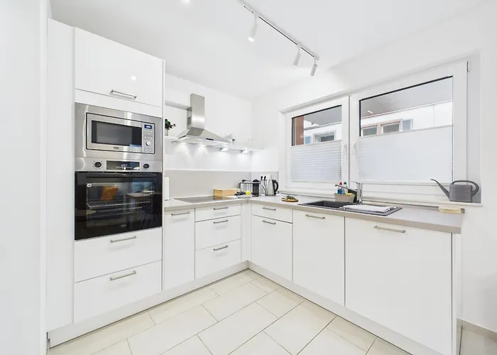 Apartmán Kstay Apartment-kombi Im Eg Und Dg Fuer Bis Zu 8 Personen Mit Dachterrasse, Parkplaetzen, Smart-tvs